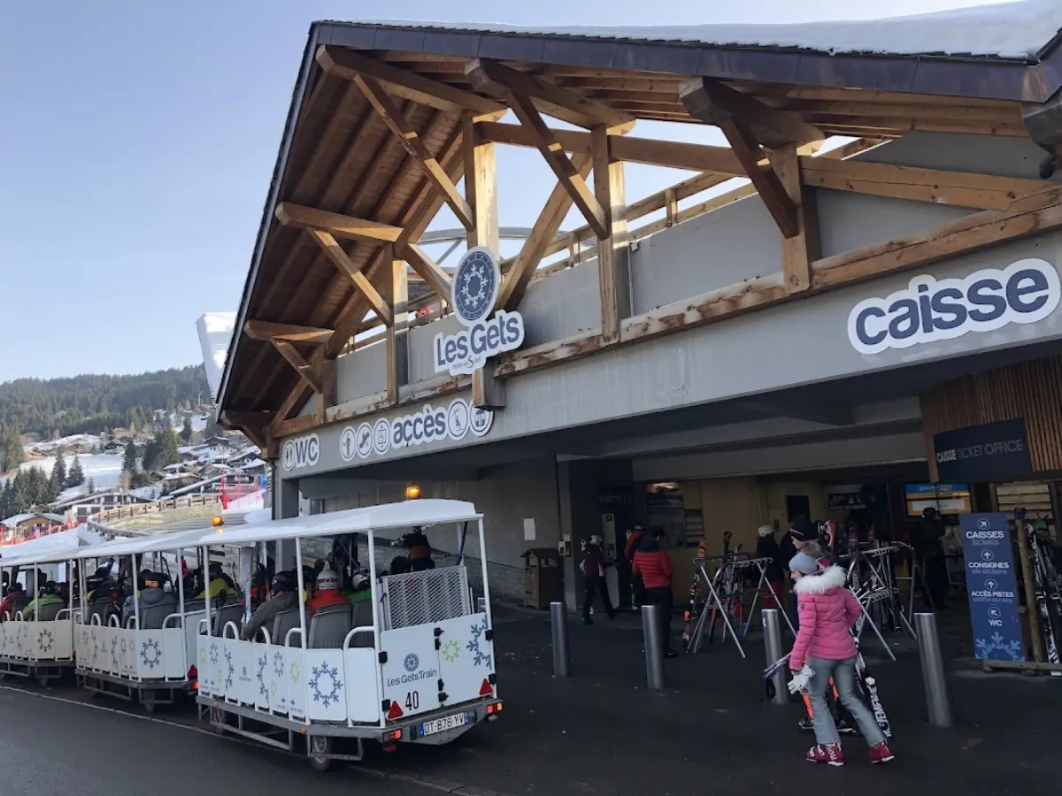 Skimium Planète Glisse 360, location de ski aux Gets